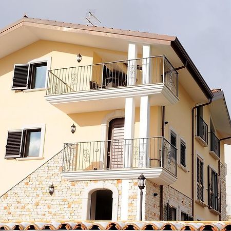 Residence Les Amis Castel Di Sangro Esterno foto